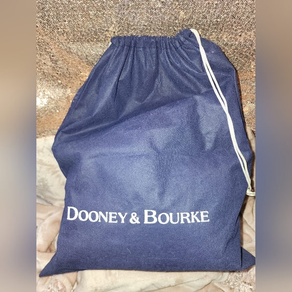 Signature Dooney & Bourke - Picture 6 of 6